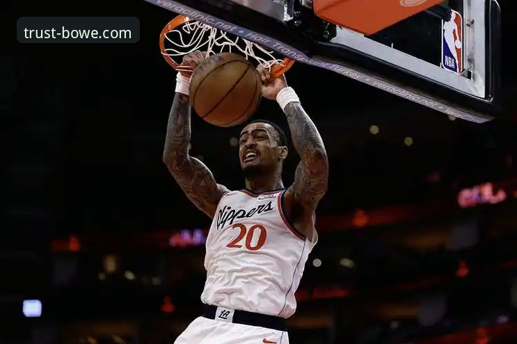 快船崩盘与鹈鹕逆袭：一场NBA常规赛背后的数据流与平台稳定性启示